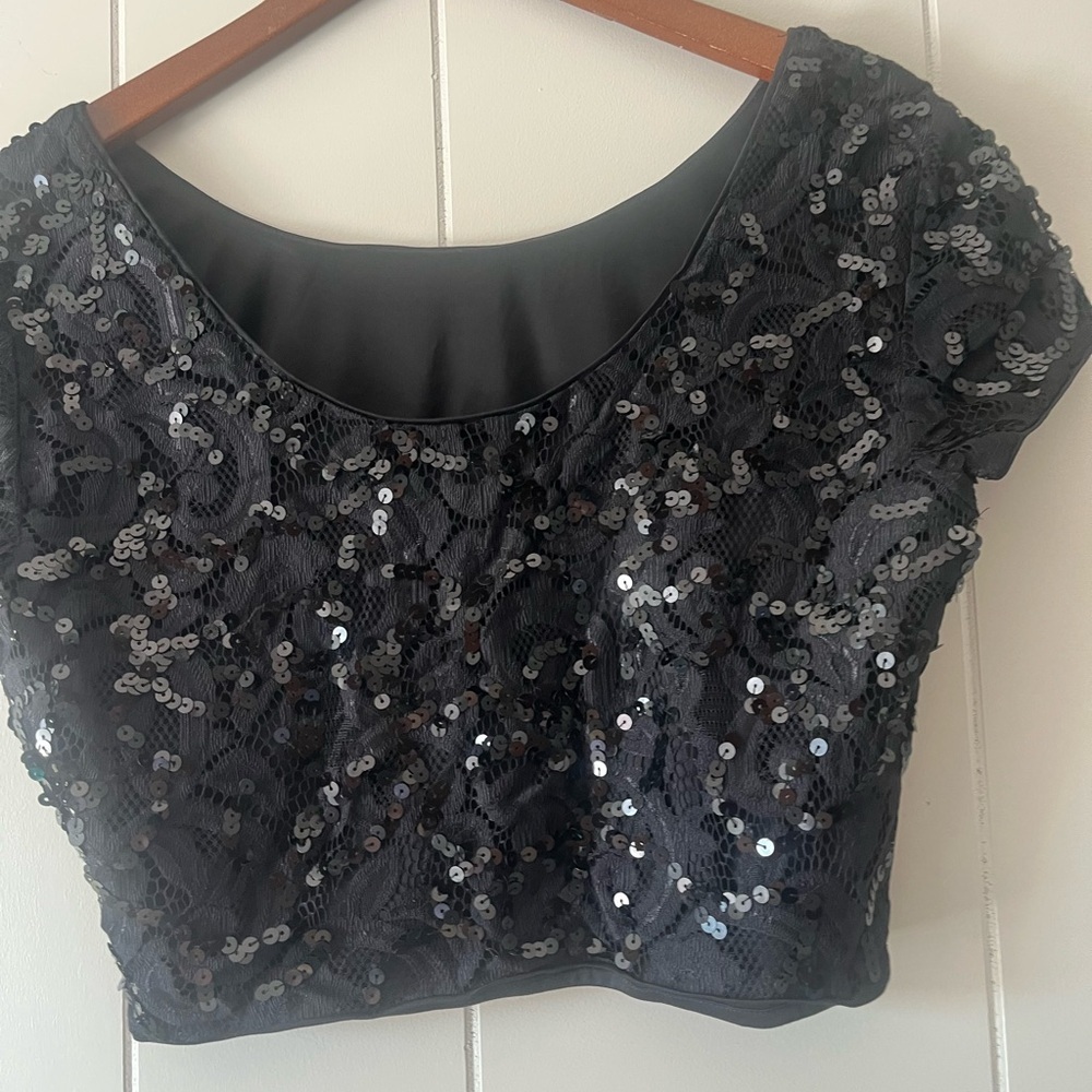 Express Black Sequin Crop Top - Picture 2 of 7